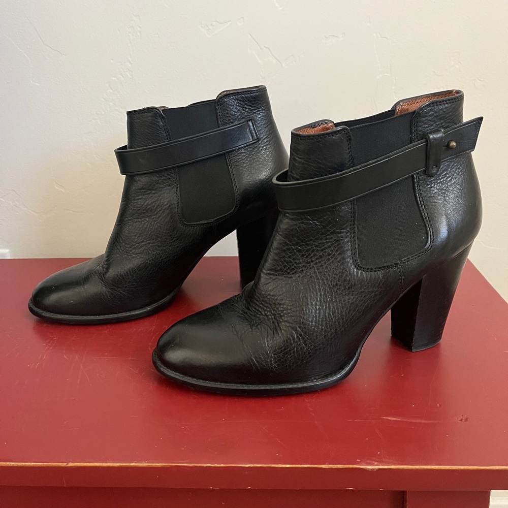 Madewell Sammie leather Chelsea block heel booties